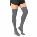 Chaussettes hautes 35-38 en maille grise côtelée style classique